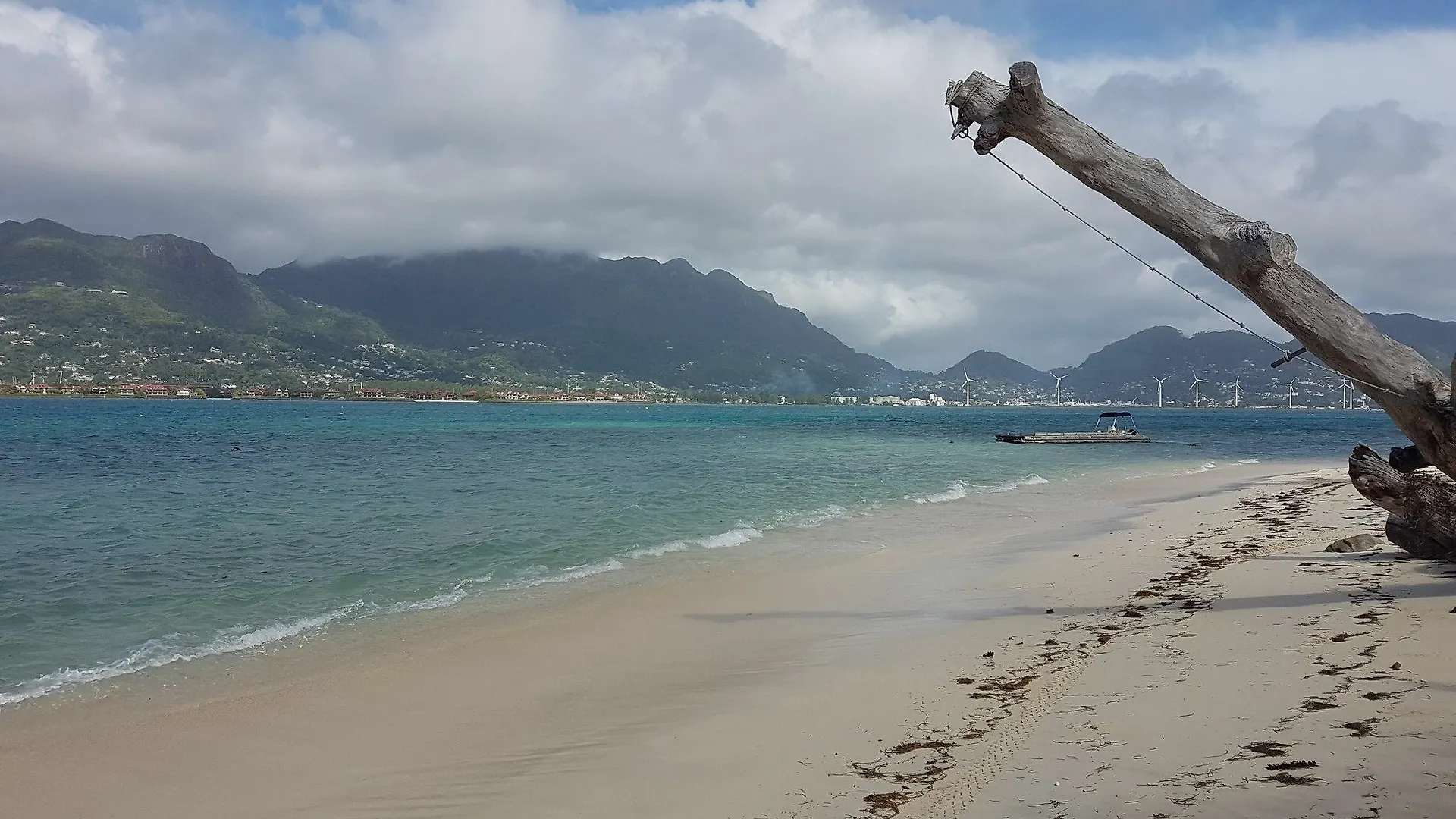 Fairytern Chalets Cerf Island